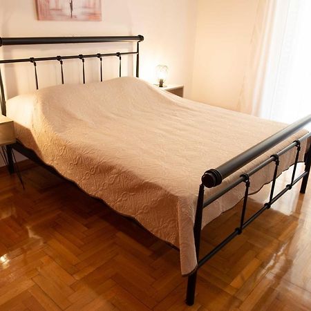 Apartamento Dimantheo Atenas Exterior foto